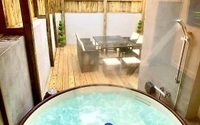Victory Luxury Hot Tub House