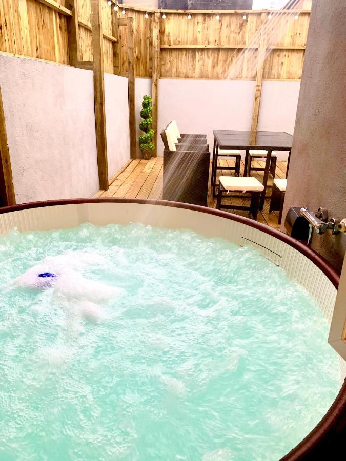 Victory Luxury Hot Tub House Villa Blackpool Exterior photo